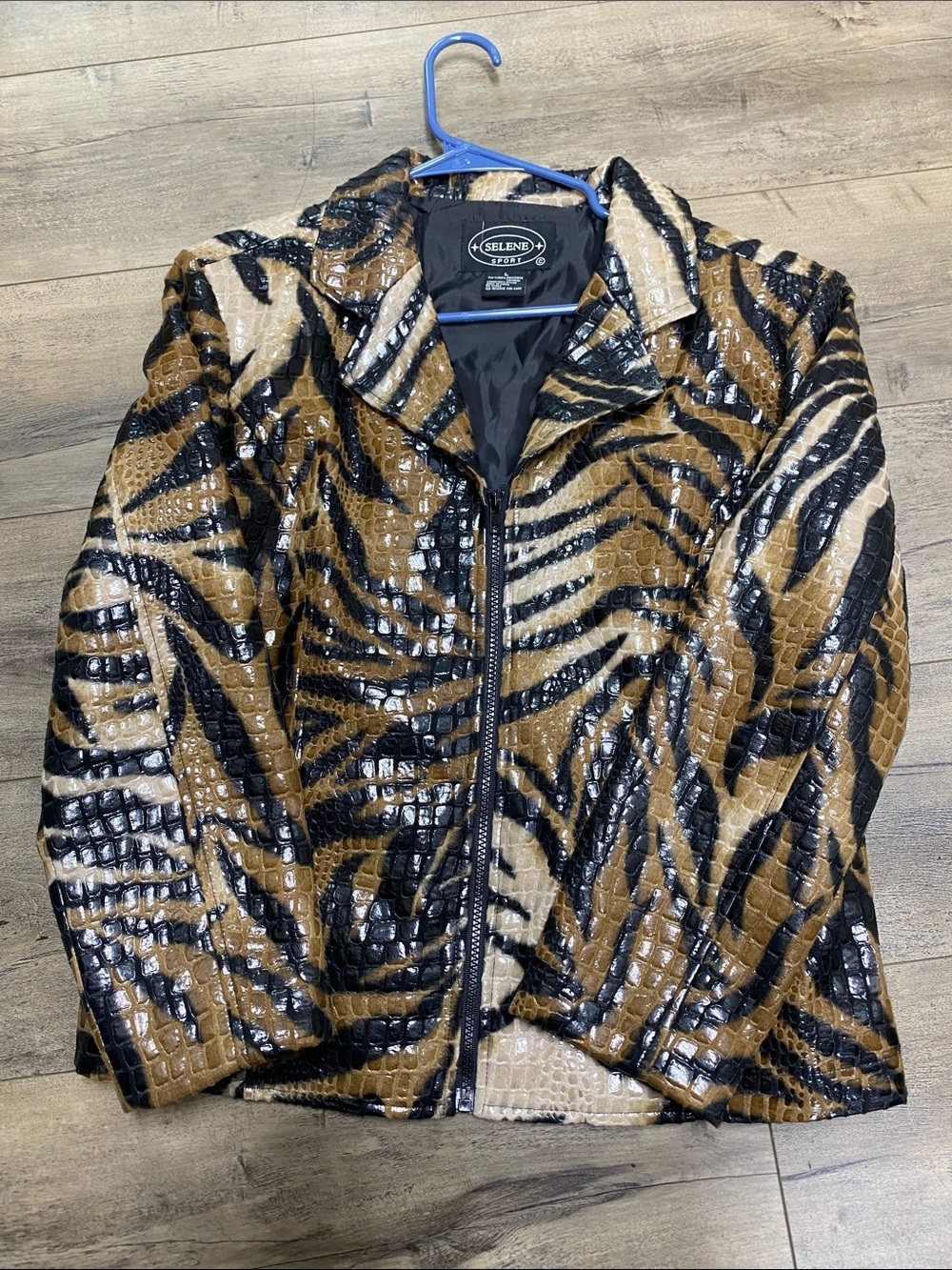 Selene Sport Size Large Women’s Jacket